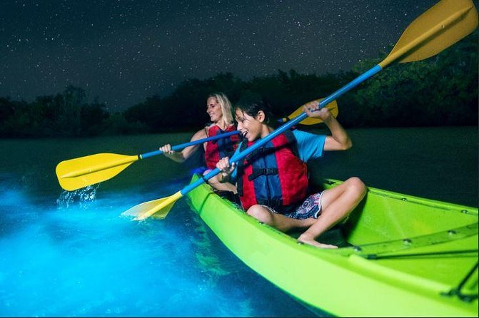 Bioluminiscencia en Kayak